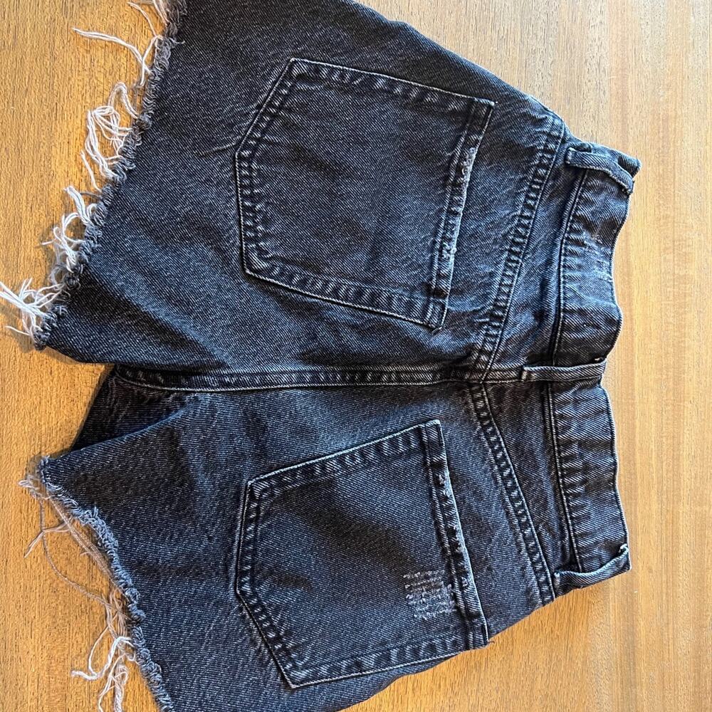 (24) PacSun High Rise Icon Short - Picture 3 of 4